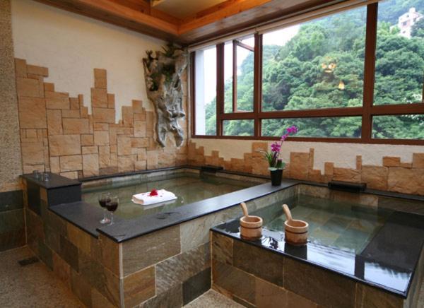 Chief Villa Hot Spring Resort Ренай Экстерьер фото