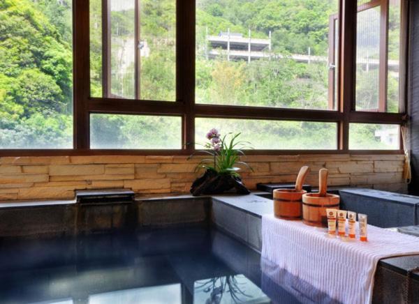 Chief Villa Hot Spring Resort Ренай Экстерьер фото